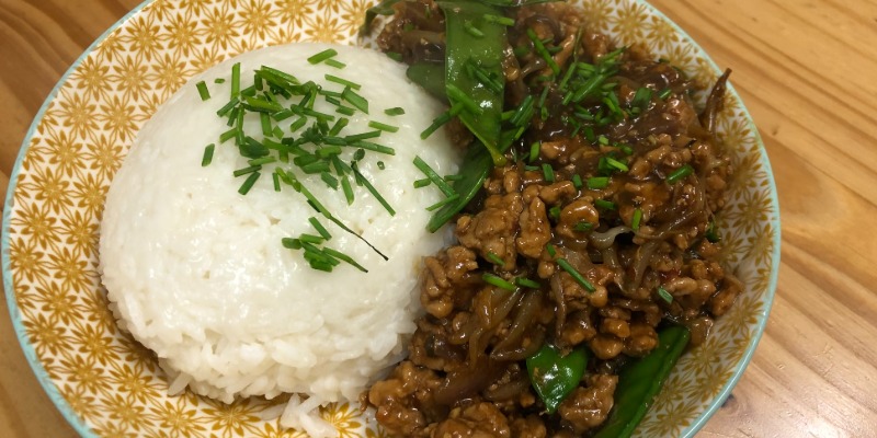 Teriyaki Pork Mince with Mange Tout
