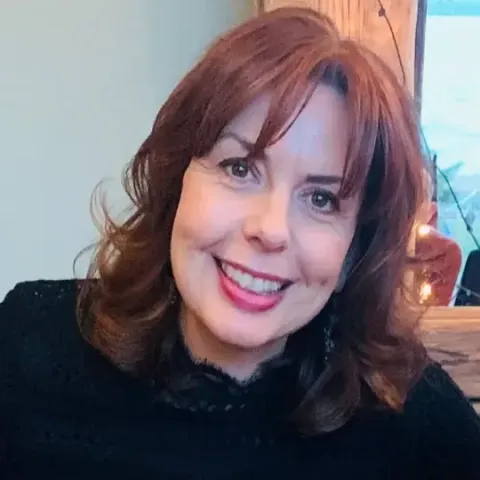 Dr Karen Middleton
