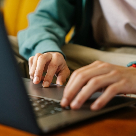 hands on laptop pexels image