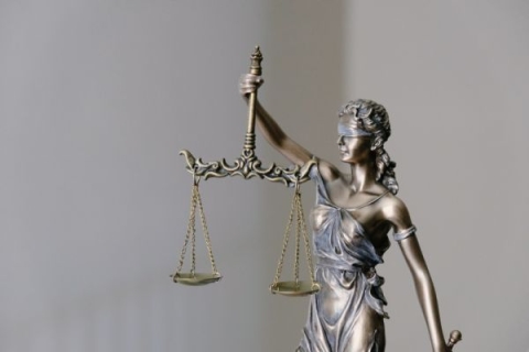 close up photo of a lady justice statue