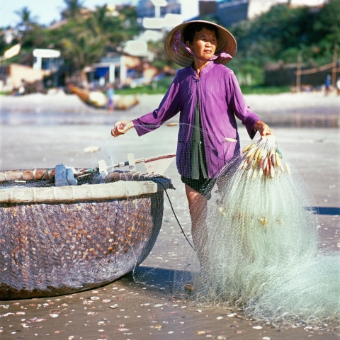 women ocean