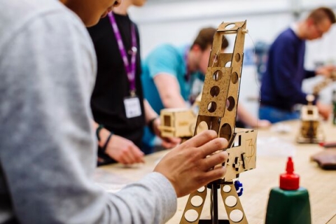 Wooden model crane